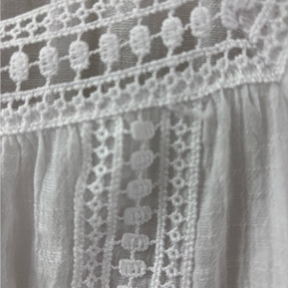 Women’s White Blouse with Square Neckline and Crocheted detailing - Picture 4 of 6